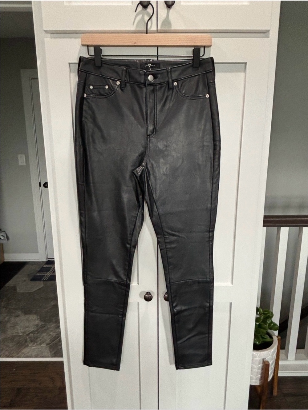 7 For All Mankind Women Black Faux Leather Skinny Pants‎ Size S - Picture 3 of 4